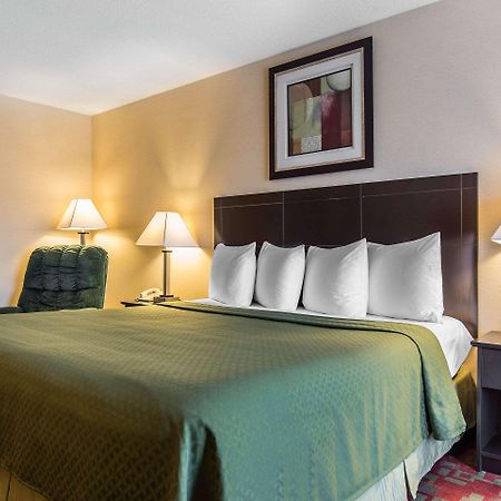 Quality Inn Shelburne - Burlington Extérieur photo