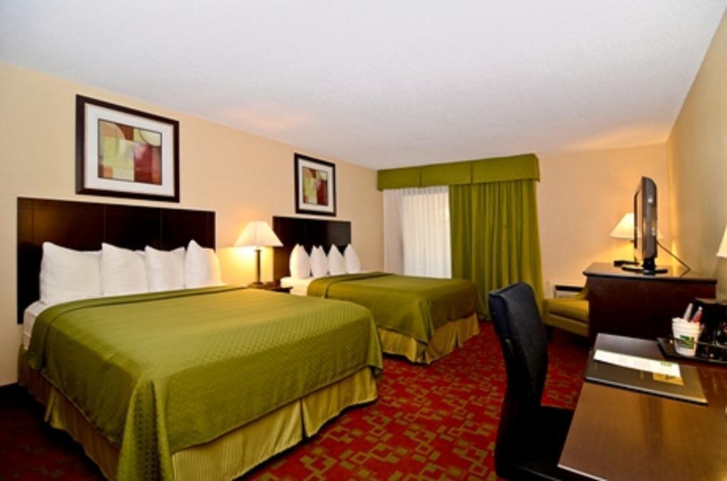 Quality Inn Shelburne - Burlington Extérieur photo