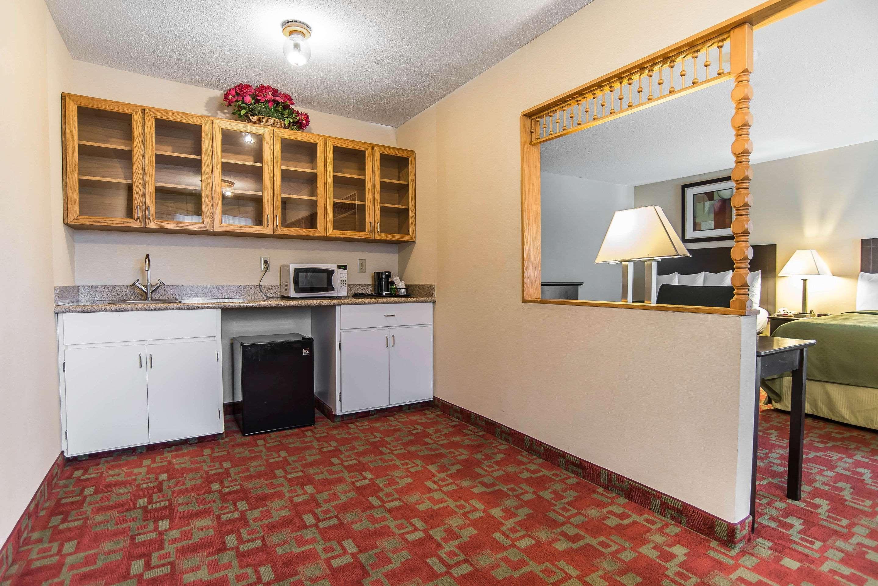 Quality Inn Shelburne - Burlington Extérieur photo
