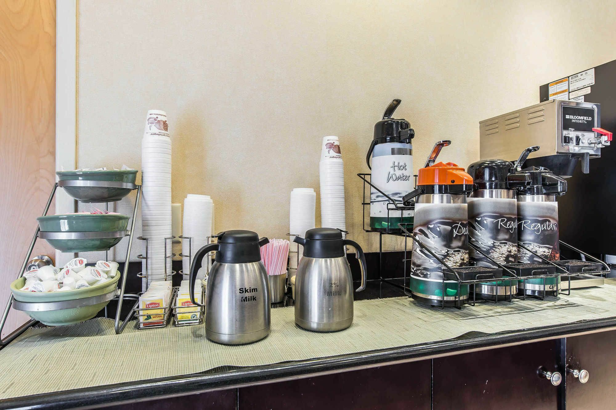 Quality Inn Shelburne - Burlington Extérieur photo